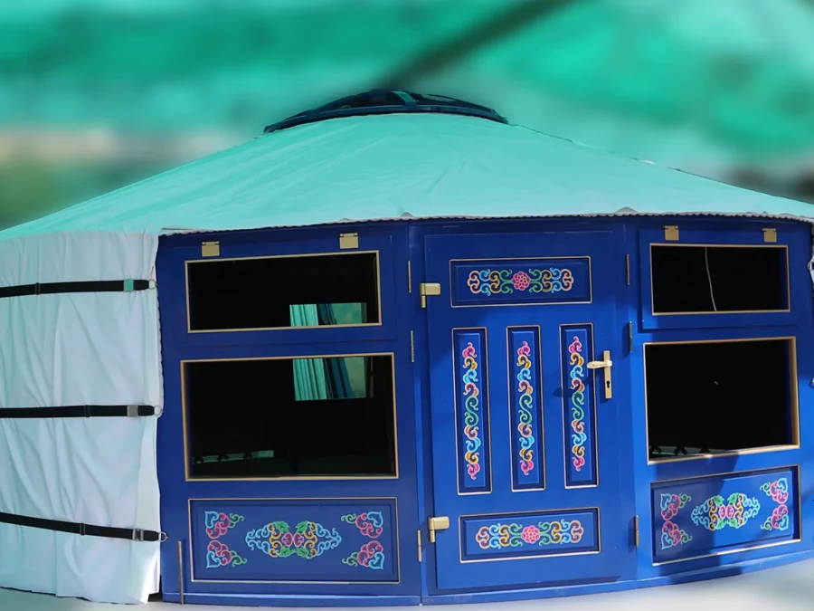 A 22t yurt with 2 front windows (Yurt #22329)