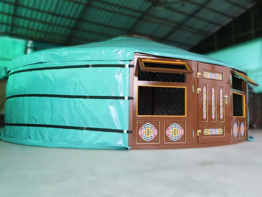 A 22ft yurt with 3 windows (Yurt #24360)