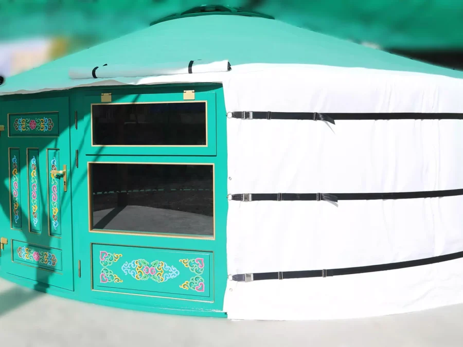A 22t yurt with 2 front windows (Yurt #22328)