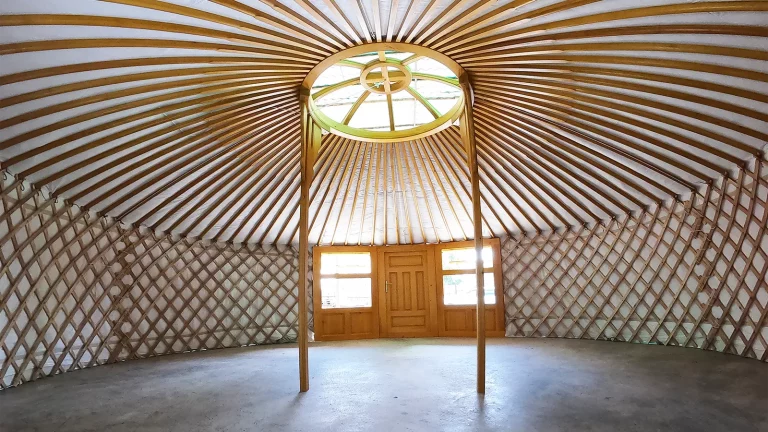 22ft yurt in wood color