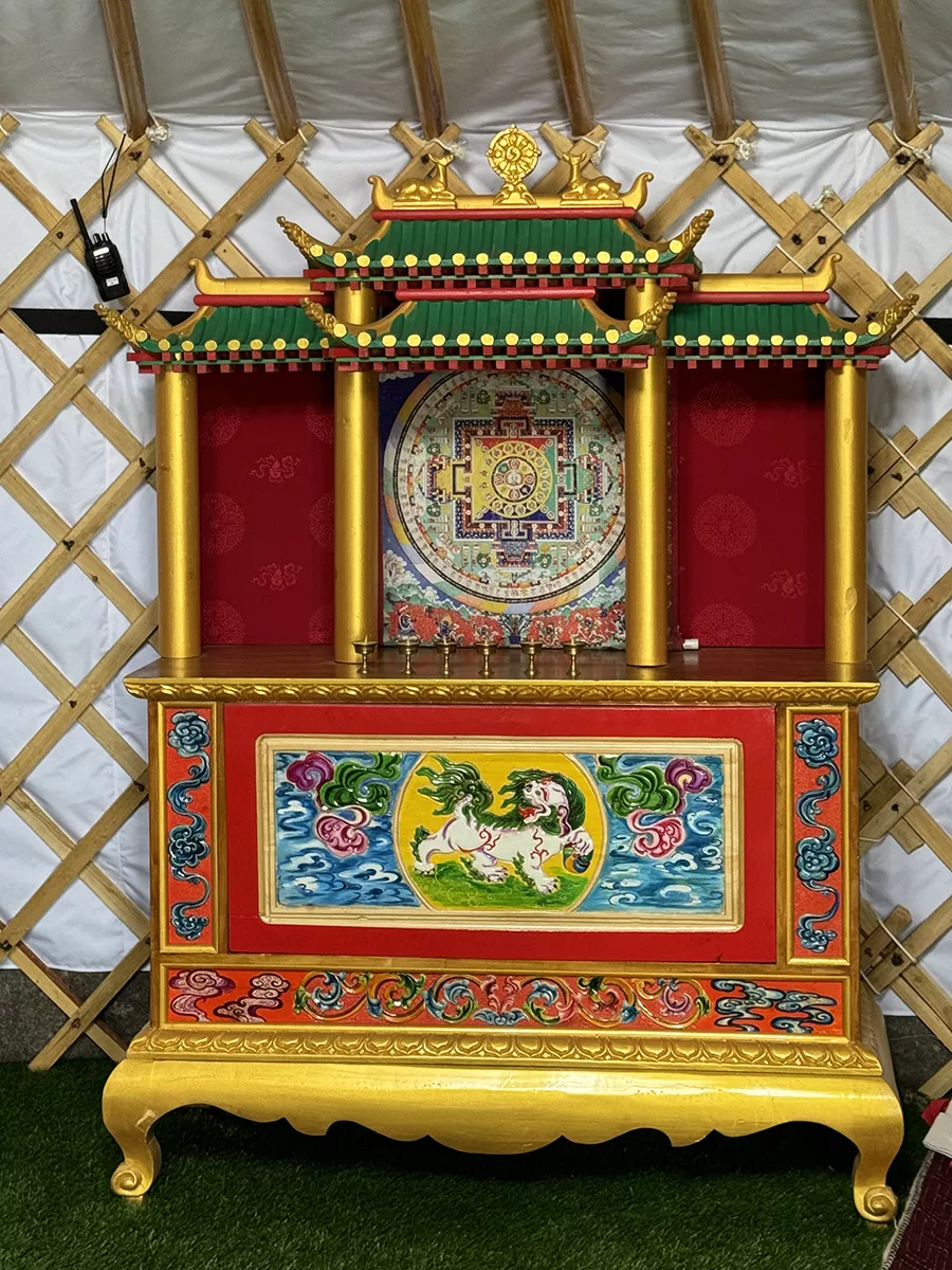 Yurt exhibition - furniture and artifacts (15)