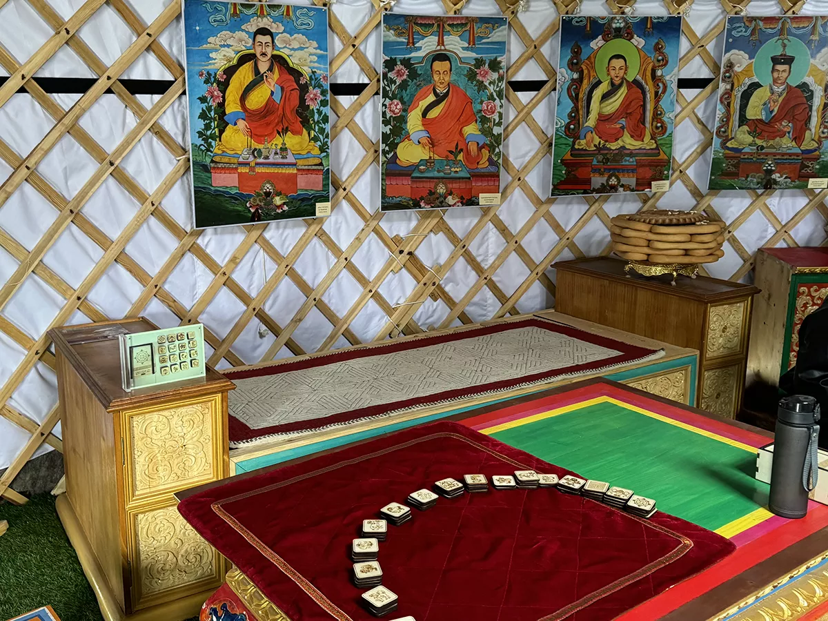 Yurt exhibition - furniture and artifacts (16)