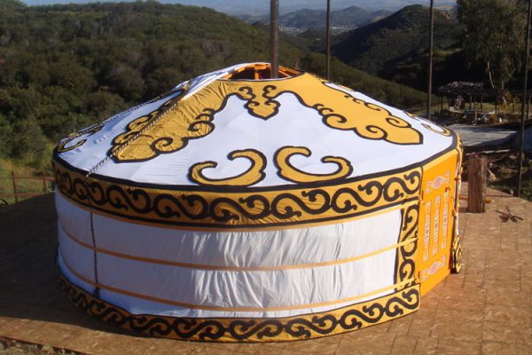 a-Mongolian-yurt-in-Malibu-CA a-Mongolian-yurt-in-Malibu-CA